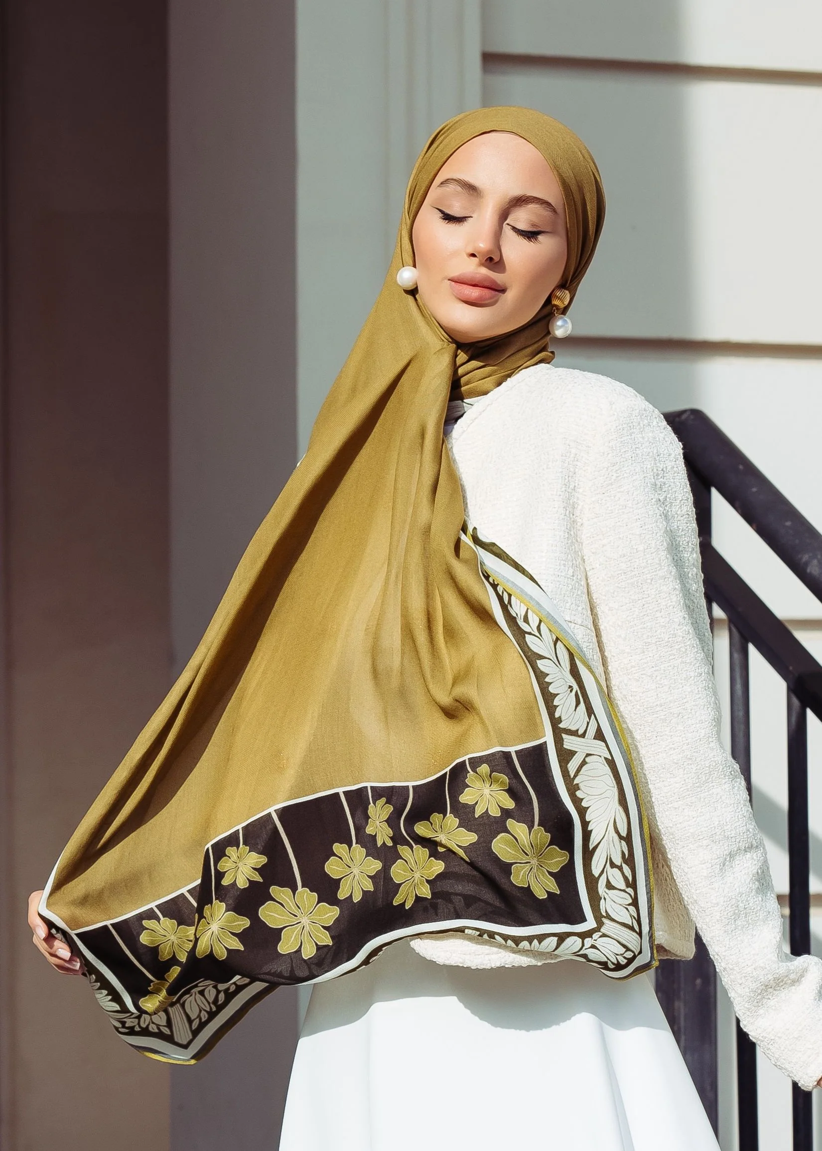 Autumn Blossom Modal - Image 4
